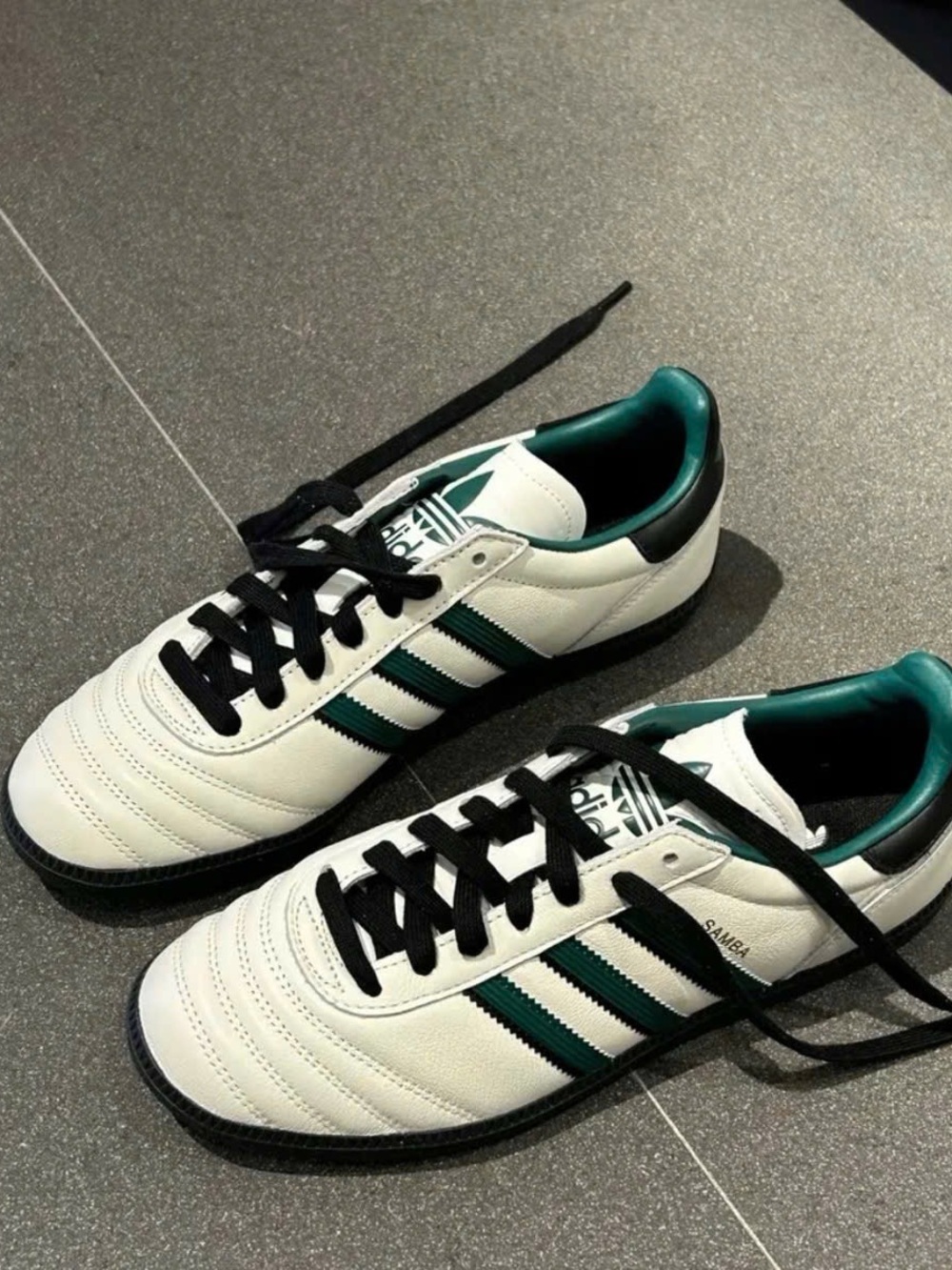 adidas White Sneakers with Green Stripes and Black Laces - Men's